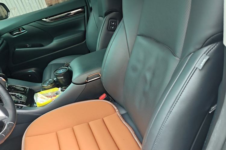 Used Toyota Vellfire 2023 Crown Dual-Engine 2.5L HV Luxury Edition Left Front Seat