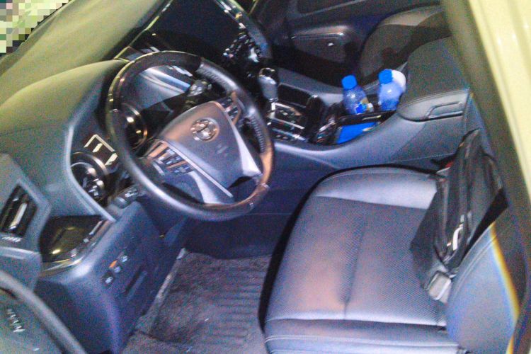 Used Toyota Vellfire 2023 Crown Dual-Engine 2.5L HV Luxury Edition Left Front Seat