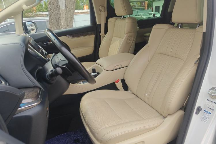 Used Toyota Vellfire 2023 Crown Dual-Engine 2.5L HV Prestige Edition Left Front Seat