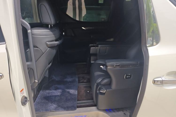 Used Toyota Vellfire 2023 Crown Dual-Engine 2.5L HV Prestige Edition Left Rear Seat