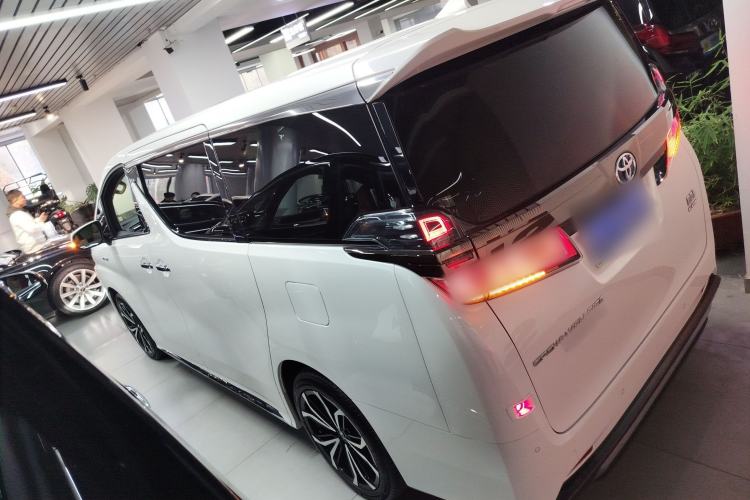 Used Toyota Vellfire 2023 Crown Dual-Engine 2.5L HV Ultimate Edition Left Side