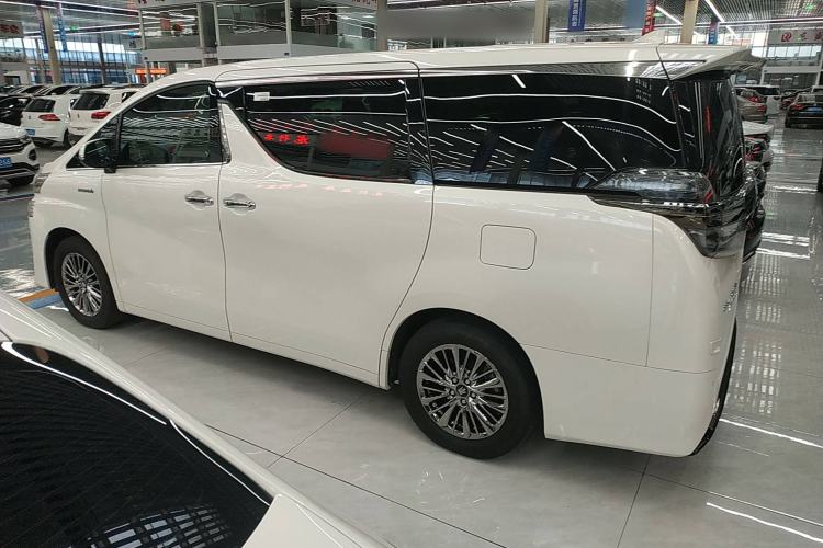 Used Toyota Vellfire 2023 Crown Dual-Engine 2.5L HV Luxury Edition Left Side