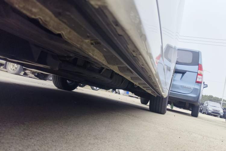 Used Toyota Vellfire 2023 Crown Dual-Engine 2.5L HV Luxury Edition Left Side Sill