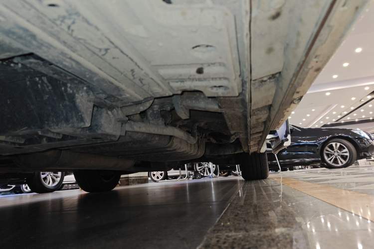 Used Toyota Vellfire 2023 Crown Dual-Engine 2.5L HV Prestige Edition Left Side Sill