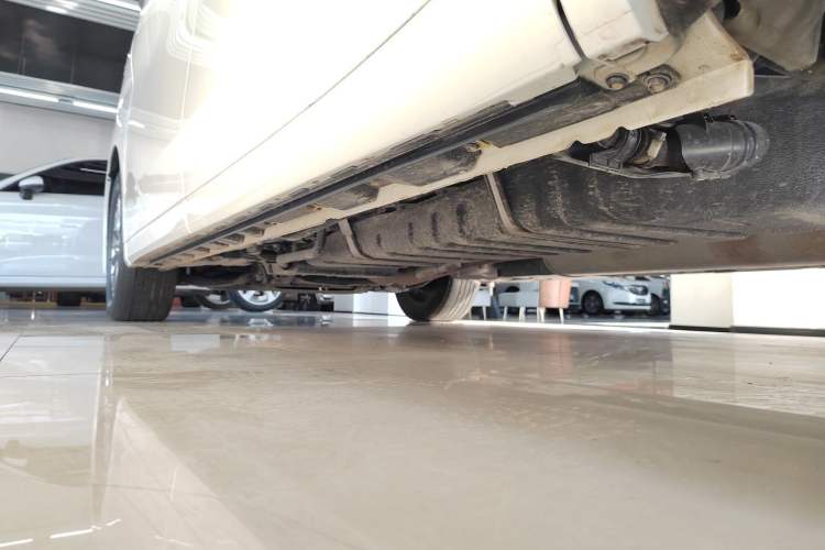 Used Toyota Vellfire 2023 Crown Dual-Engine 2.5L HV Prestige Edition Left Side Sill
