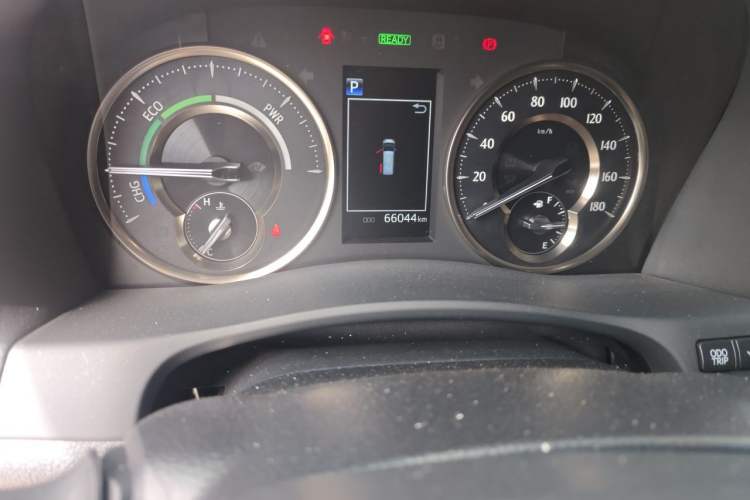Used Toyota Vellfire 2023 Crown Dual-Engine 2.5L HV Prestige Edition Odometer Close Up