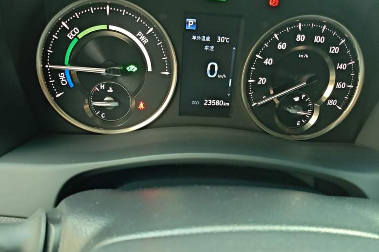 Used Toyota Vellfire 2023 Crown Dual-Engine 2.5L HV Luxury Edition Odometer Close Up
