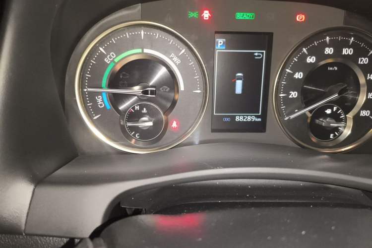 Used Toyota Vellfire 2023 Crown Dual-Engine 2.5L HV Prestige Edition Odometer Close Up