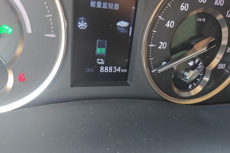 Used Toyota Vellfire 2023 Crown Dual-Engine 2.5L HV Prestige Edition Odometer Close Up