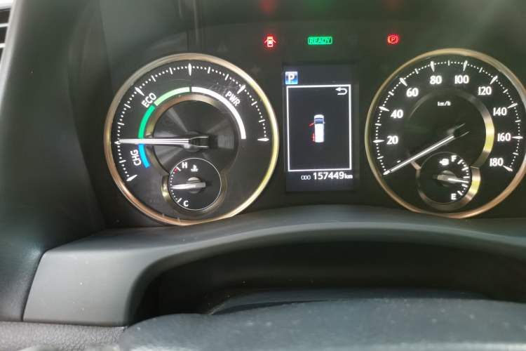 Used Toyota Vellfire 2023 Crown Dual-Engine 2.5L HV Prestige Edition Odometer Close Up