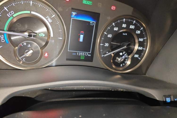 Used Toyota Vellfire 2023 Crown Dual-Engine 2.5L HV Luxury Edition Odometer Close Up