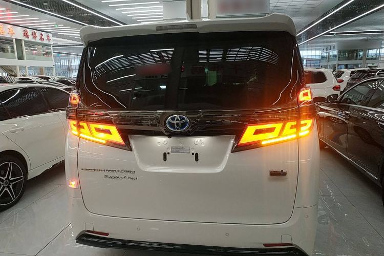 Used Toyota Vellfire 2023 Crown Dual-Engine 2.5L HV Luxury Edition Rear