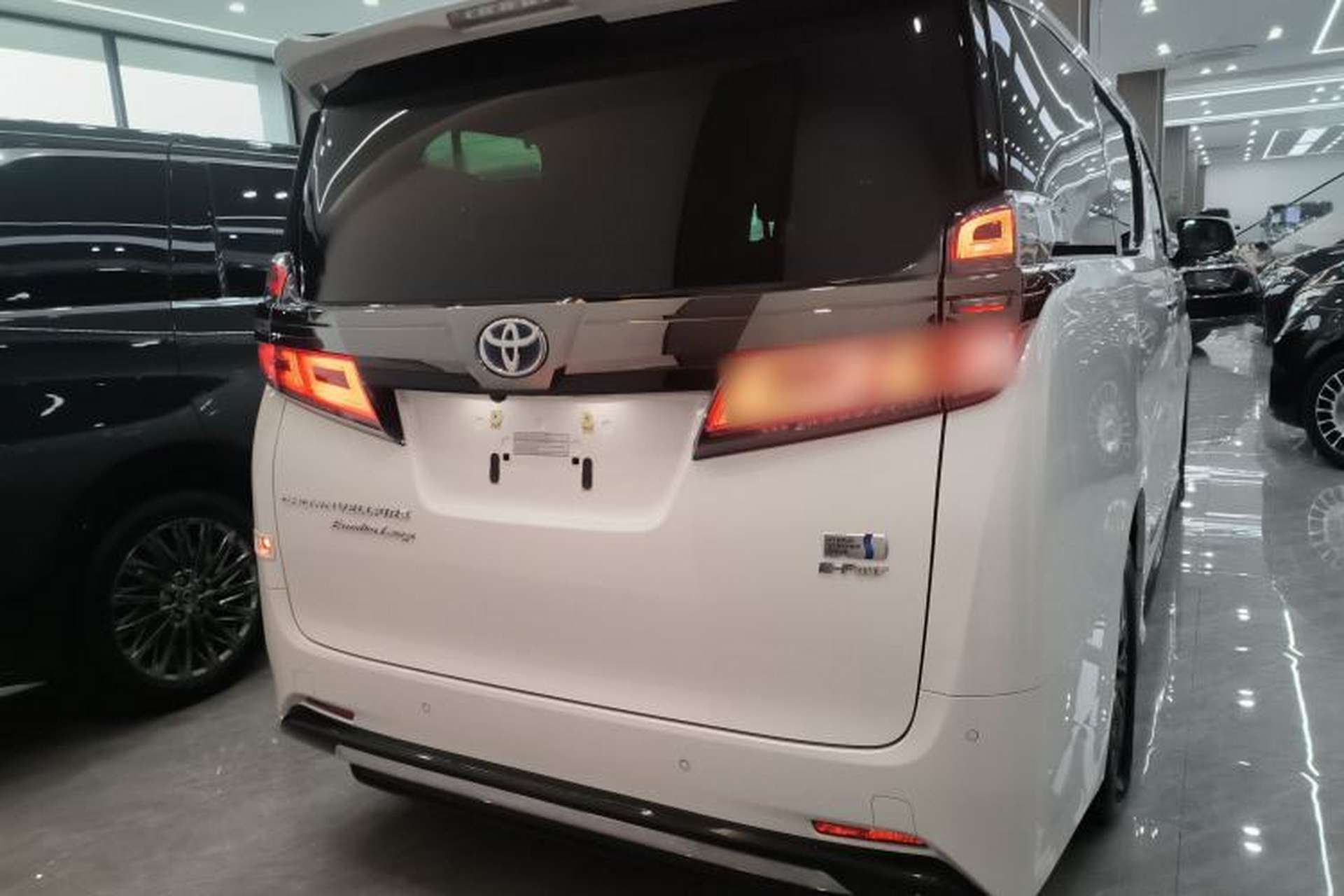 Used Toyota Vellfire 2023 Crown Dual-Engine 2.5L HV Ultimate Edition Rear