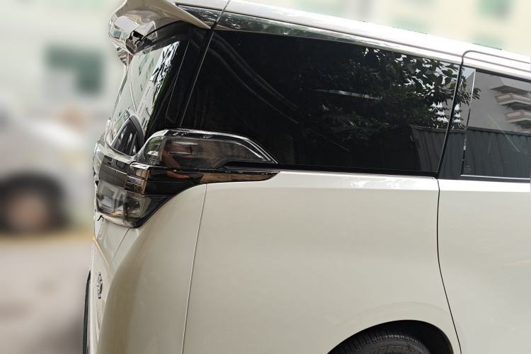 Used Toyota Vellfire 2023 Crown Dual-Engine 2.5L HV Luxury Edition Rear Right 45 Deg