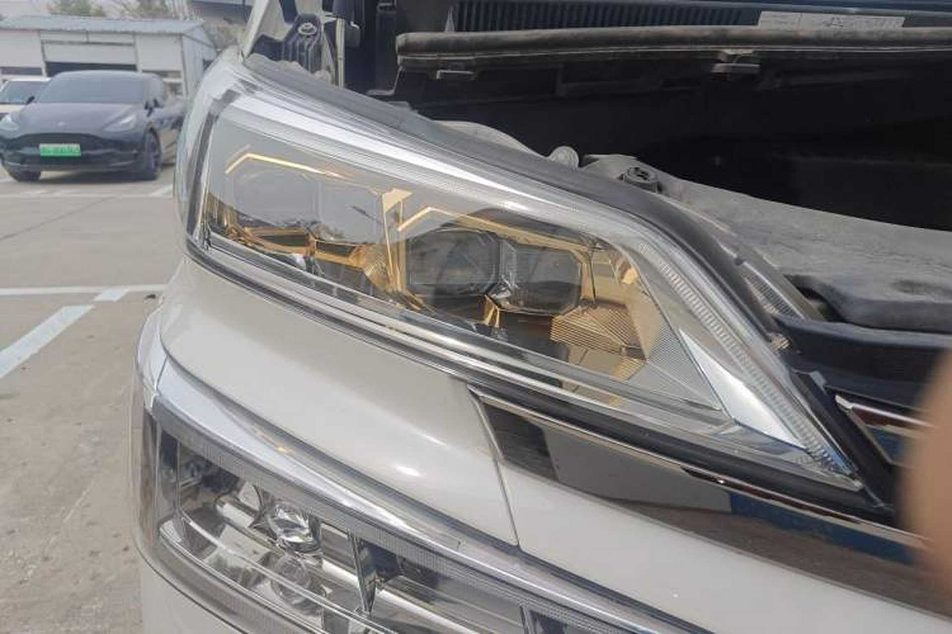 Used Toyota Vellfire 2023 Crown Dual-Engine 2.5L HV Prestige Edition Right Front Headlight