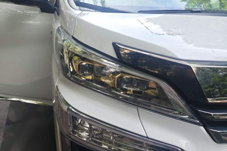 Used Toyota Vellfire 2023 Crown Dual-Engine 2.5L HV Ultimate Edition Right Front Headlight