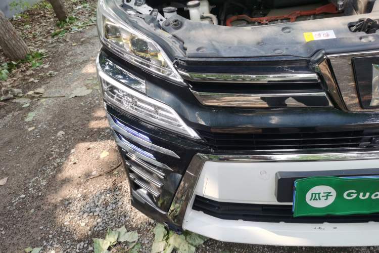 Used Toyota Vellfire 2023 Crown Dual-Engine 2.5L HV Prestige Edition Right Front Headlight