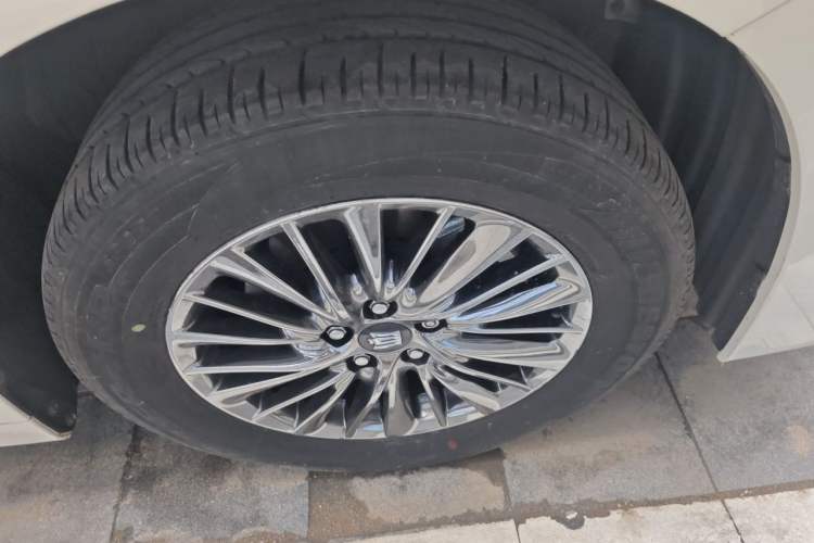 Used Toyota Vellfire 2023 Crown Dual-Engine 2.5L HV Prestige Edition Right Front Wheel Hub