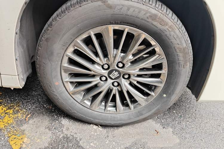 Used Toyota Vellfire 2023 Crown Dual-Engine 2.5L HV Luxury Edition Right Front Wheel Hub