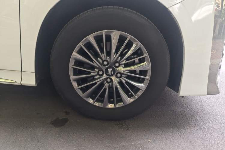 Used Toyota Vellfire 2023 Crown Dual-Engine 2.5L HV Ultimate Edition Right Front Wheel Hub