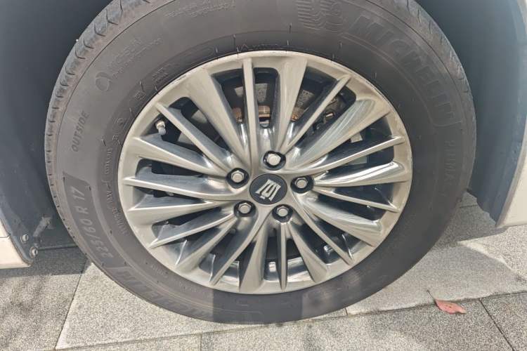 Used Toyota Vellfire 2023 Crown Dual-Engine 2.5L HV Luxury Edition Right Front Wheel Hub