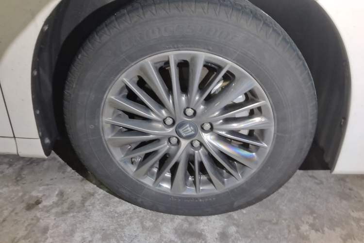 Used Toyota Vellfire 2023 Crown Dual-Engine 2.5L HV Prestige Edition Right Front Wheel Hub