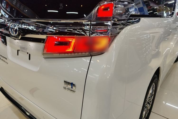 Used Toyota Vellfire 2023 Crown Dual-Engine 2.5L HV Prestige Edition Right Rear Taillight