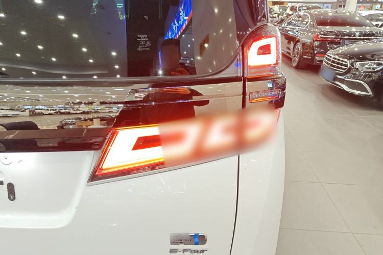 Used Toyota Vellfire 2023 Crown Dual-Engine 2.5L HV Prestige Edition Right Rear Taillight