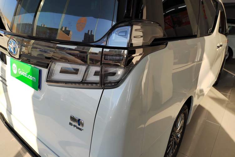 Used Toyota Vellfire 2023 Crown Dual-Engine 2.5L HV Prestige Edition Right Rear Taillight