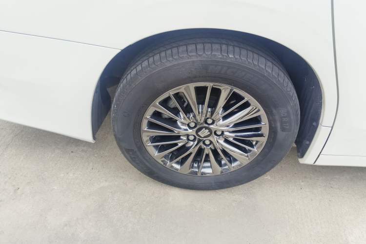 Used Toyota Vellfire 2023 Crown Dual-Engine 2.5L HV Luxury Edition Right Rear Wheel Hub