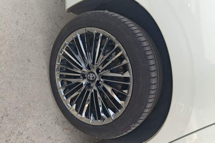 Used Toyota Vellfire 2023 Crown Dual-Engine 2.5L HV Ultimate Edition Right Rear Wheel Hub