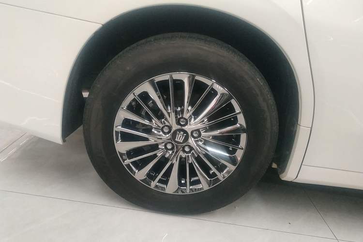 Used Toyota Vellfire 2023 Crown Dual-Engine 2.5L HV Luxury Edition Right Rear Wheel Hub