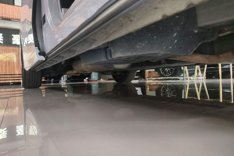 Used Toyota Vellfire 2023 Crown Dual-Engine 2.5L HV Prestige Edition Right Side Sill