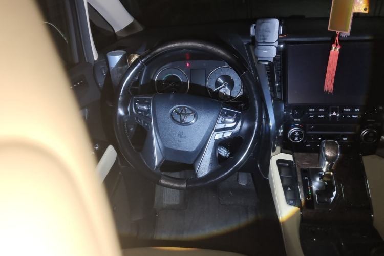 Used Toyota Vellfire 2023 Crown Dual-Engine 2.5L HV Prestige Edition Steering Wheel