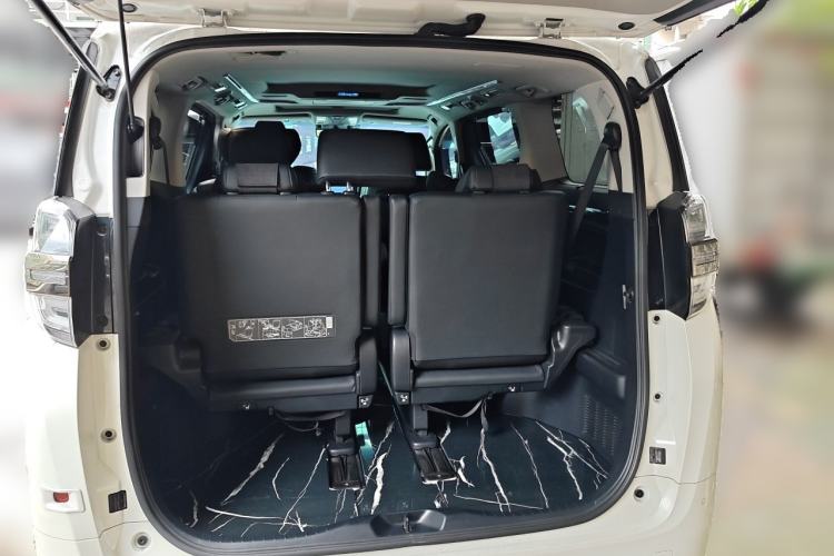 Used Toyota Vellfire 2023 Crown Dual-Engine 2.5L HV Luxury Edition Trunk