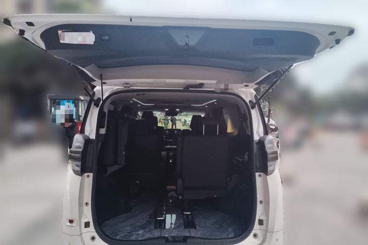 Used Toyota Vellfire 2023 Crown Dual-Engine 2.5L HV Luxury Edition Trunk