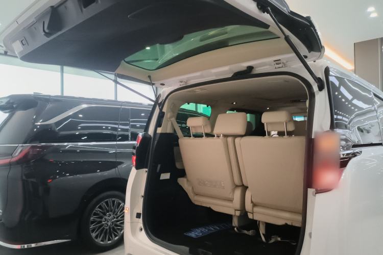 Used Toyota Vellfire 2023 Crown Dual-Engine 2.5L HV Ultimate Edition Trunk