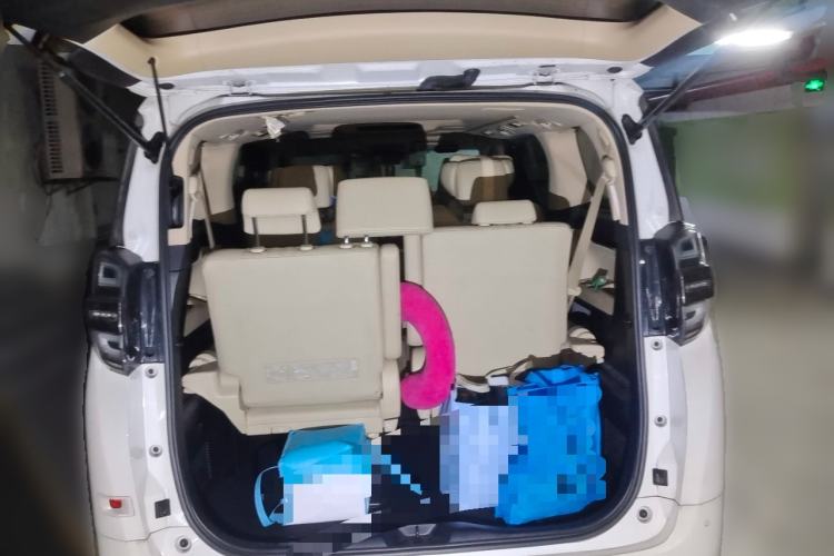Used Toyota Vellfire 2023 Crown Dual-Engine 2.5L HV Prestige Edition Trunk