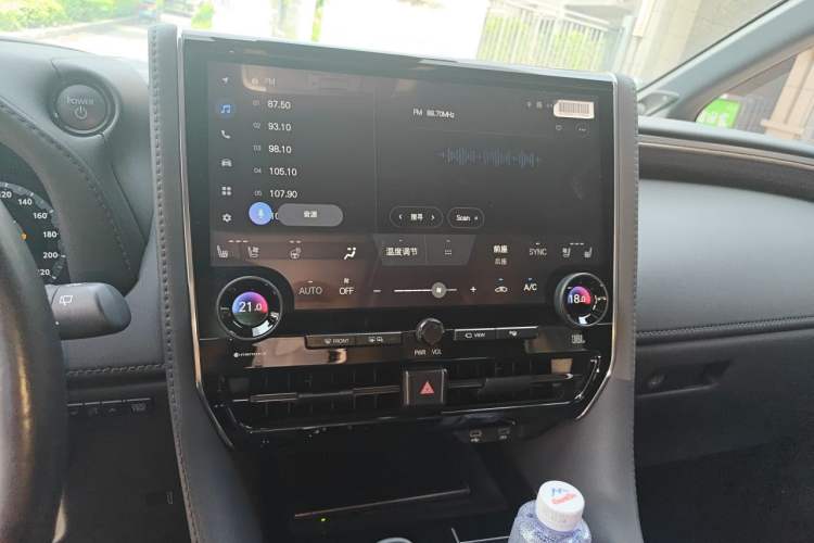 Used Toyota Vellfire 2024 Crown Dual-Engine 2.5L Supreme Executive Edition Audio And AC Panel