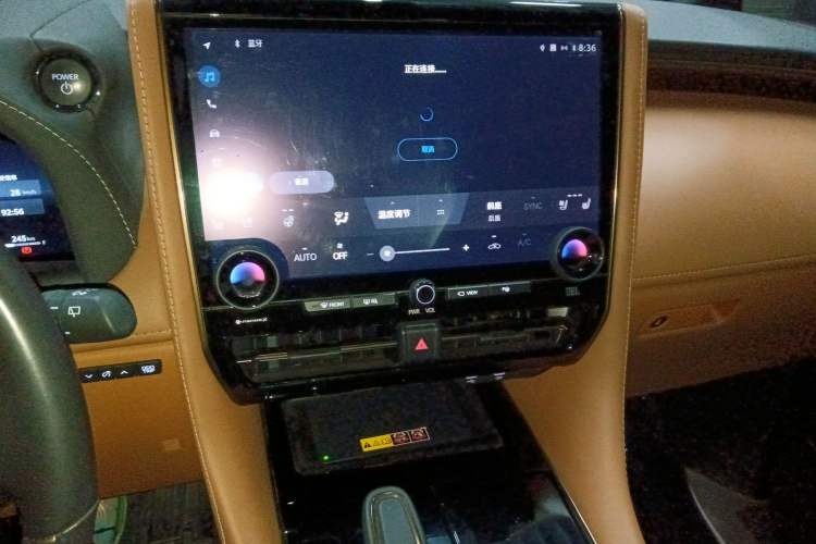 Used Toyota Vellfire 2024 Crown Dual-Engine 2.5L Ultimate Edition Audio And AC Panel