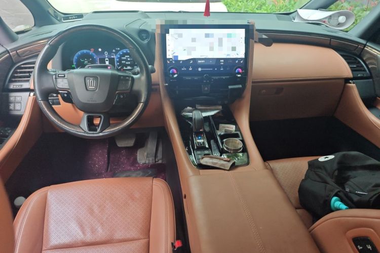 Used Toyota Vellfire 2024 Crown Dual-Engine 2.5L Ultimate Edition Center Console