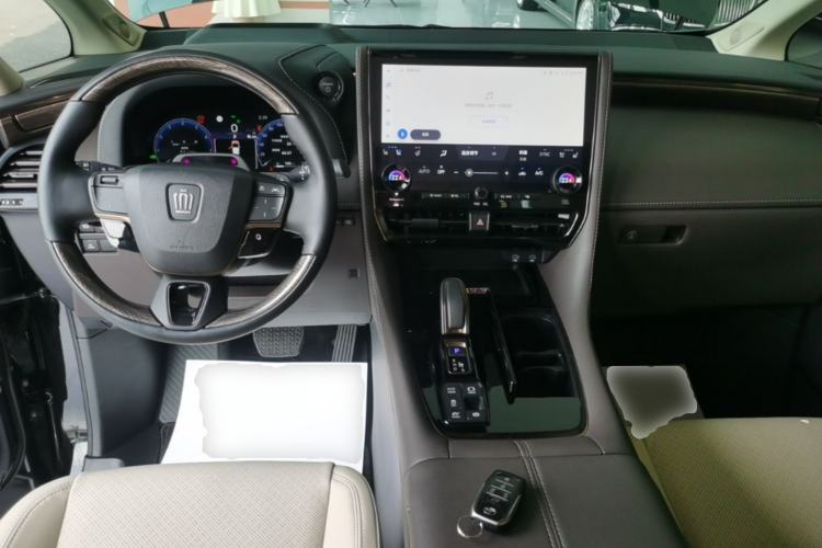 Used Toyota Vellfire 2024 Crown Dual-Engine 2.5L Ultimate Edition Center Console