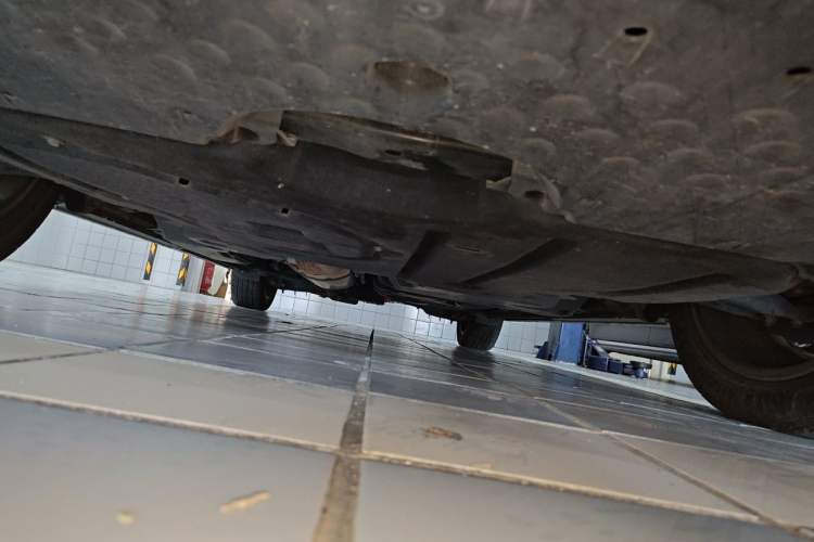 Used Toyota Vellfire 2024 Crown Dual-Engine 2.5L Ultimate Edition Chassis Front
