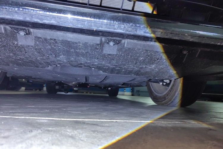 Used Toyota Vellfire 2024 Crown Dual-Engine 2.5L Supreme Executive Edition Chassis Front