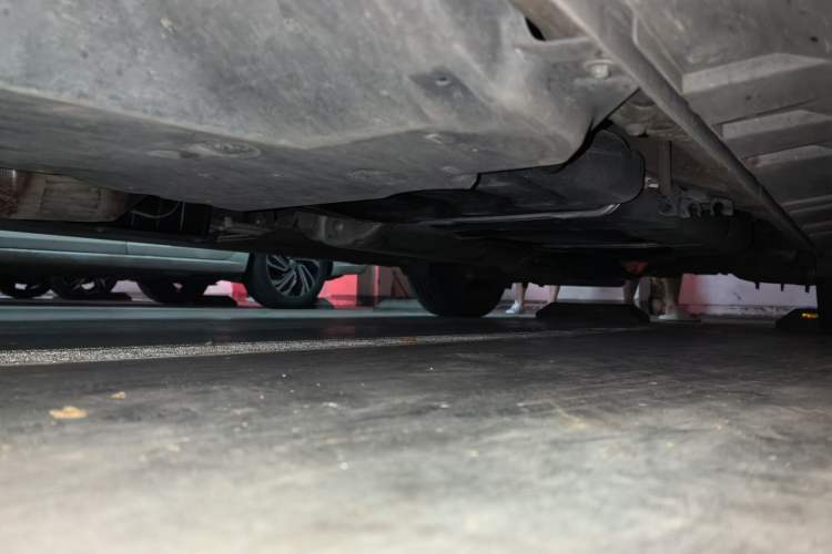 Used Toyota Vellfire 2024 Crown Dual-Engine 2.5L Ultimate Edition Chassis Front Left