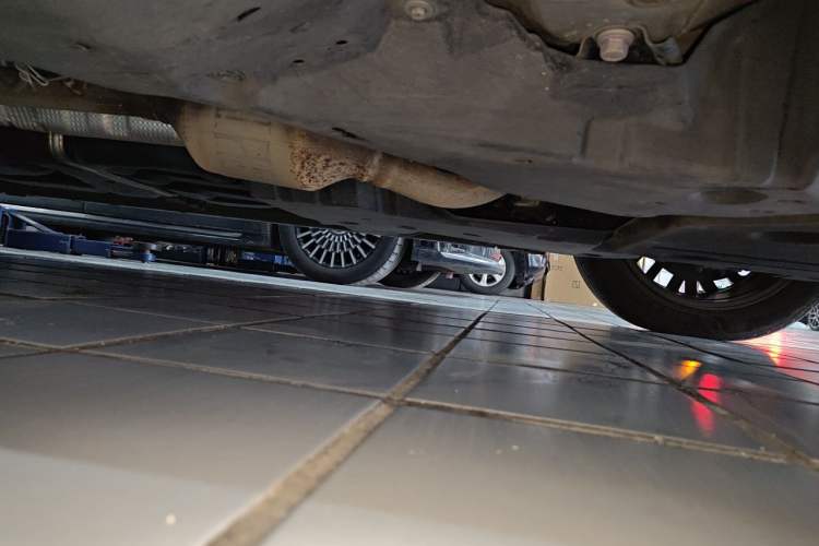 Used Toyota Vellfire 2024 Crown Dual-Engine 2.5L Ultimate Edition Chassis Front Right