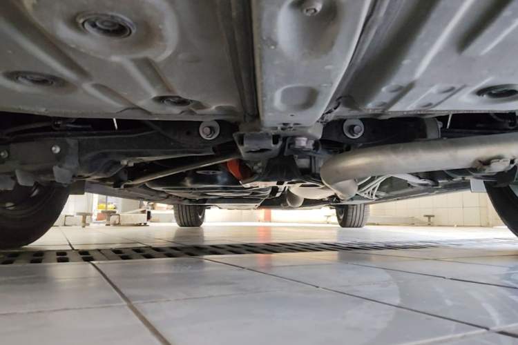 Used Toyota Vellfire 2024 Crown Dual-Engine 2.5L Ultimate Edition Chassis Rear