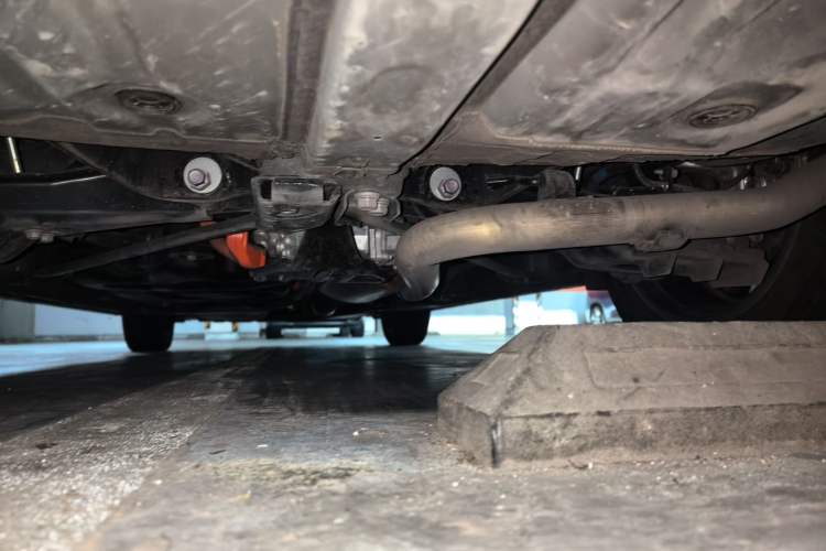 Used Toyota Vellfire 2024 Crown Dual-Engine 2.5L Ultimate Edition Chassis Rear