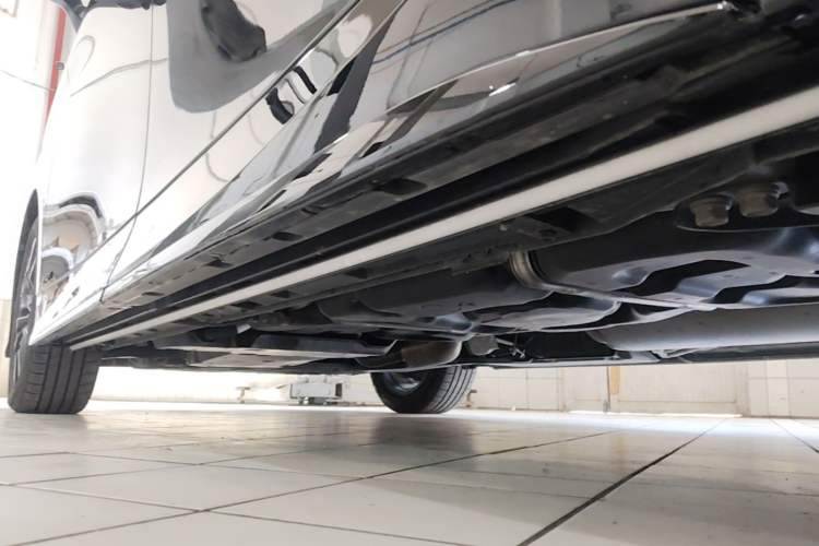 Used Toyota Vellfire 2024 Crown Dual-Engine 2.5L Ultimate Edition Chassis Rear Left