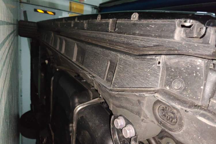 Used Toyota Vellfire 2024 Crown Dual-Engine 2.5L Supreme Executive Edition Chassis Rear Left